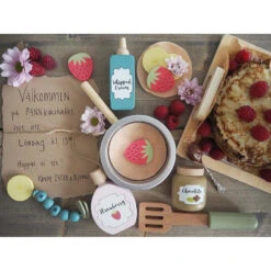 Jabadabado Pancakes Set - Wooden Play Food 11 Jabadabado Pancakes Set - Wooden Play Food -Baby Products Store JaBaDaBaDo Jabadabado Pancakes Set Wooden Play Food 5