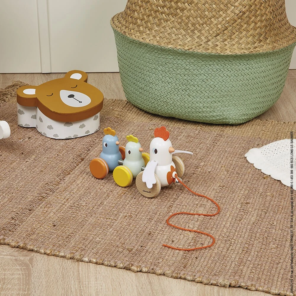 Janod Pull Along Hen And Chicks 4 Janod Pull Along Hen And Chicks - Image 2