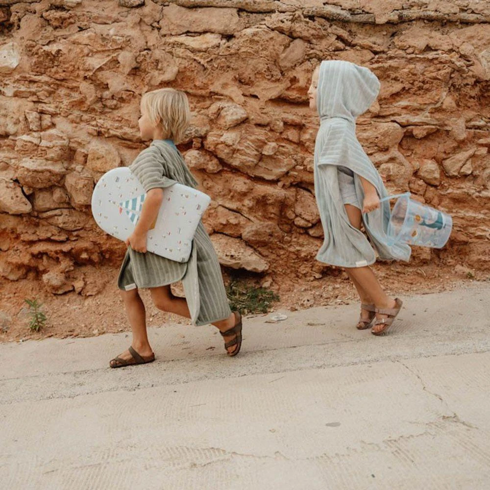 Little Dutch Beach Poncho - Olive 7 Little Dutch Beach Poncho - Olive - Image 5