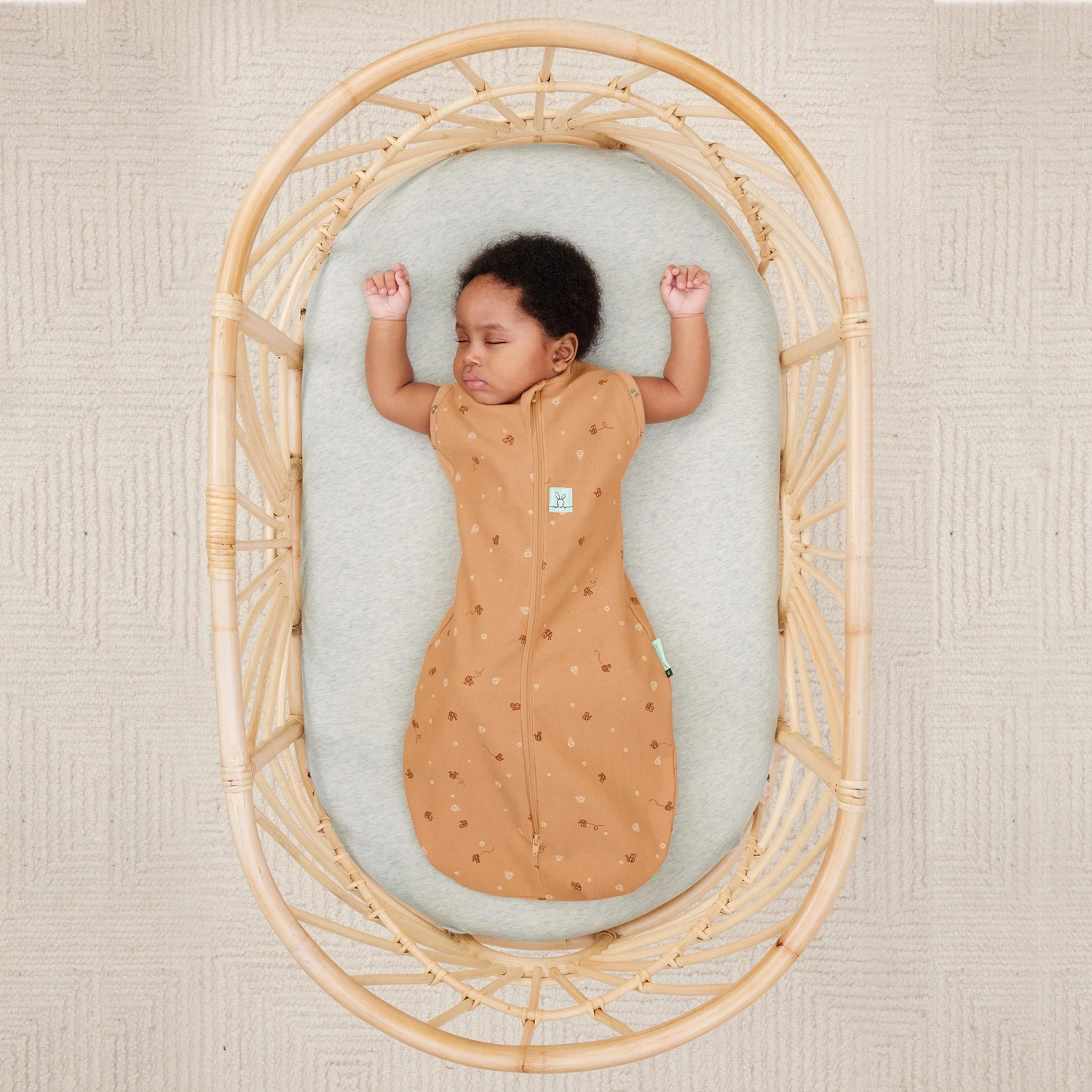 Ergopouch - Cocoon Swaddle Bag - Honey Bees - 1 Tog 5 Ergopouch - Cocoon Swaddle Bag - Honey Bees - 1 Tog - Image 3